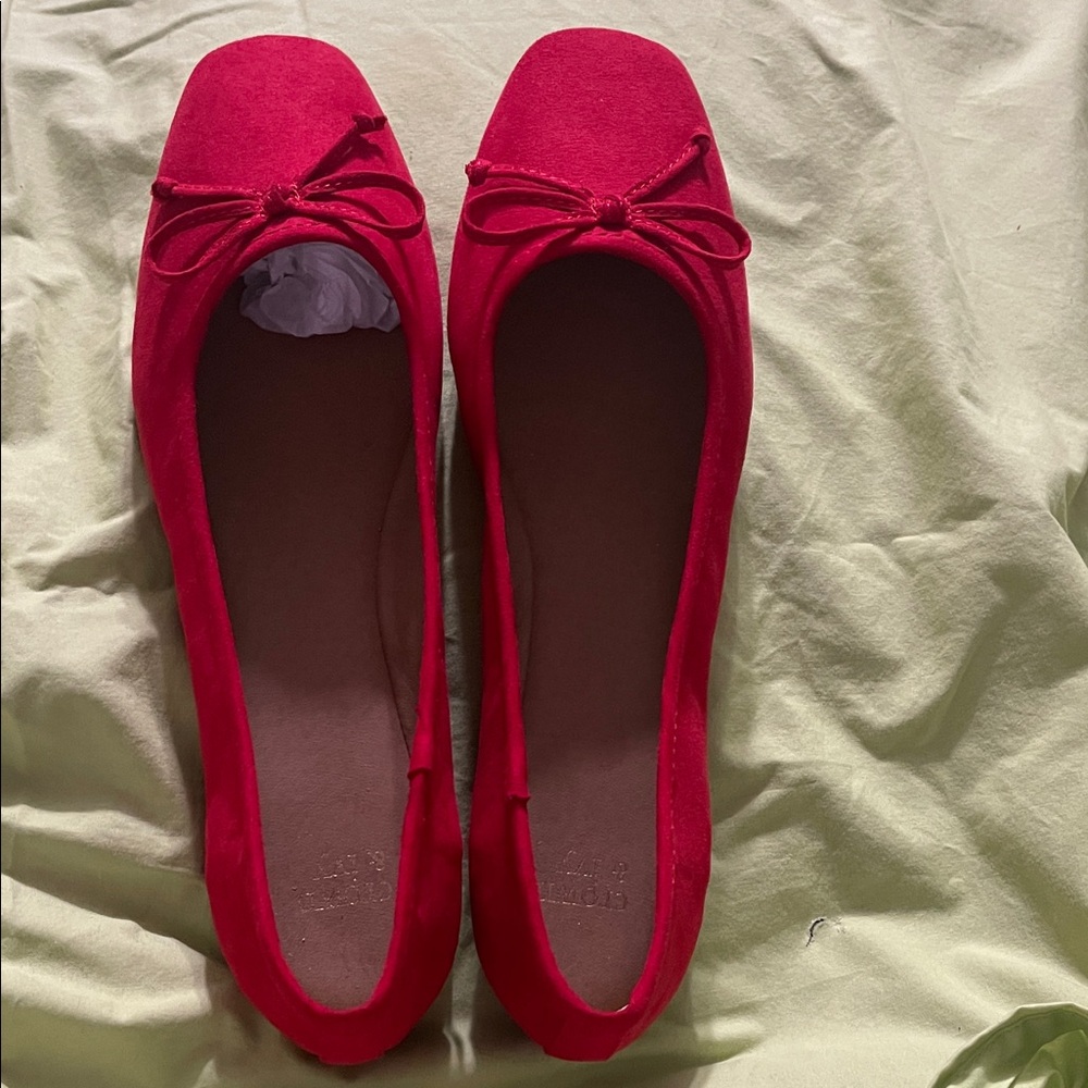 Crown & Ivy Red Women's Flats with Bow